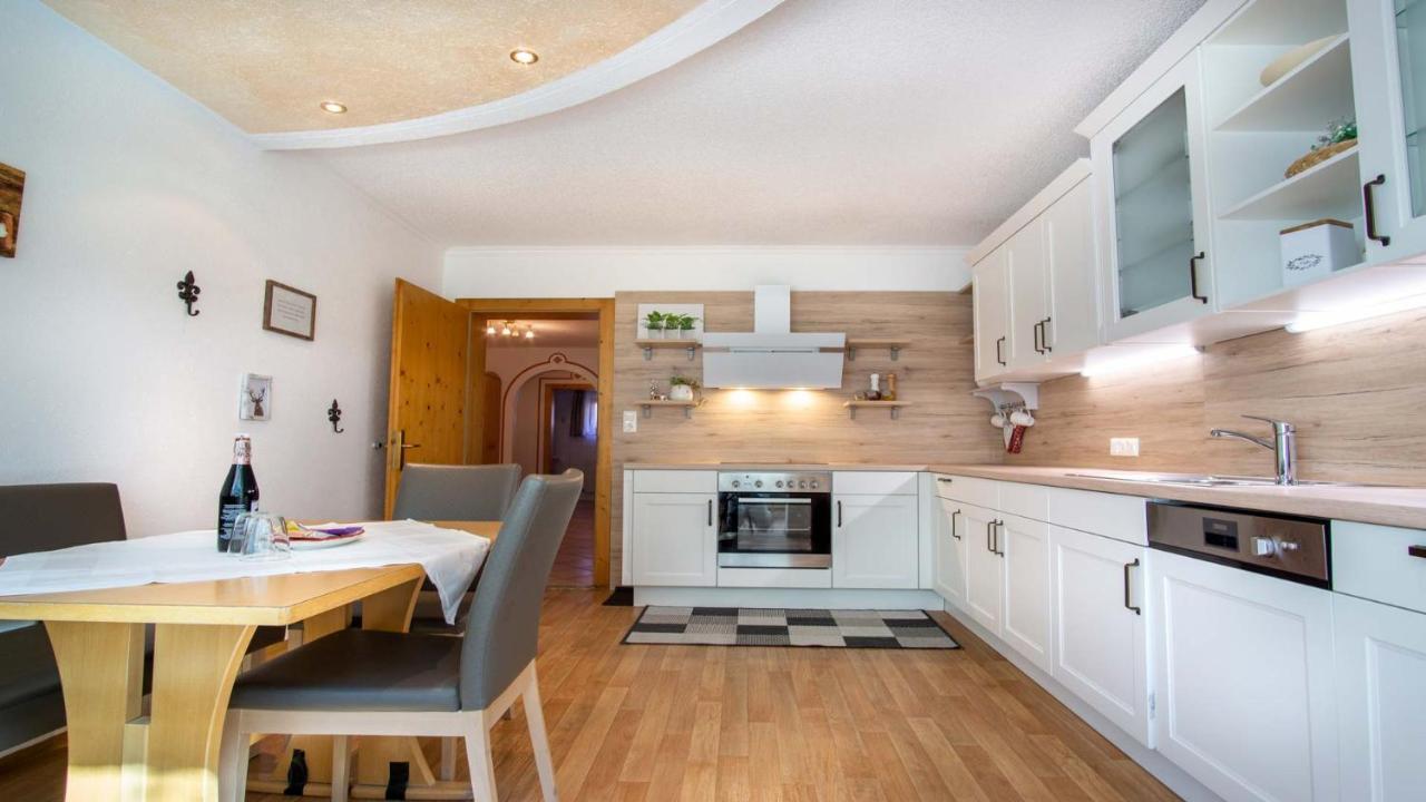 ניוסטיפט אים סטובאיטל Haus Alpenchalet מראה חיצוני תמונה