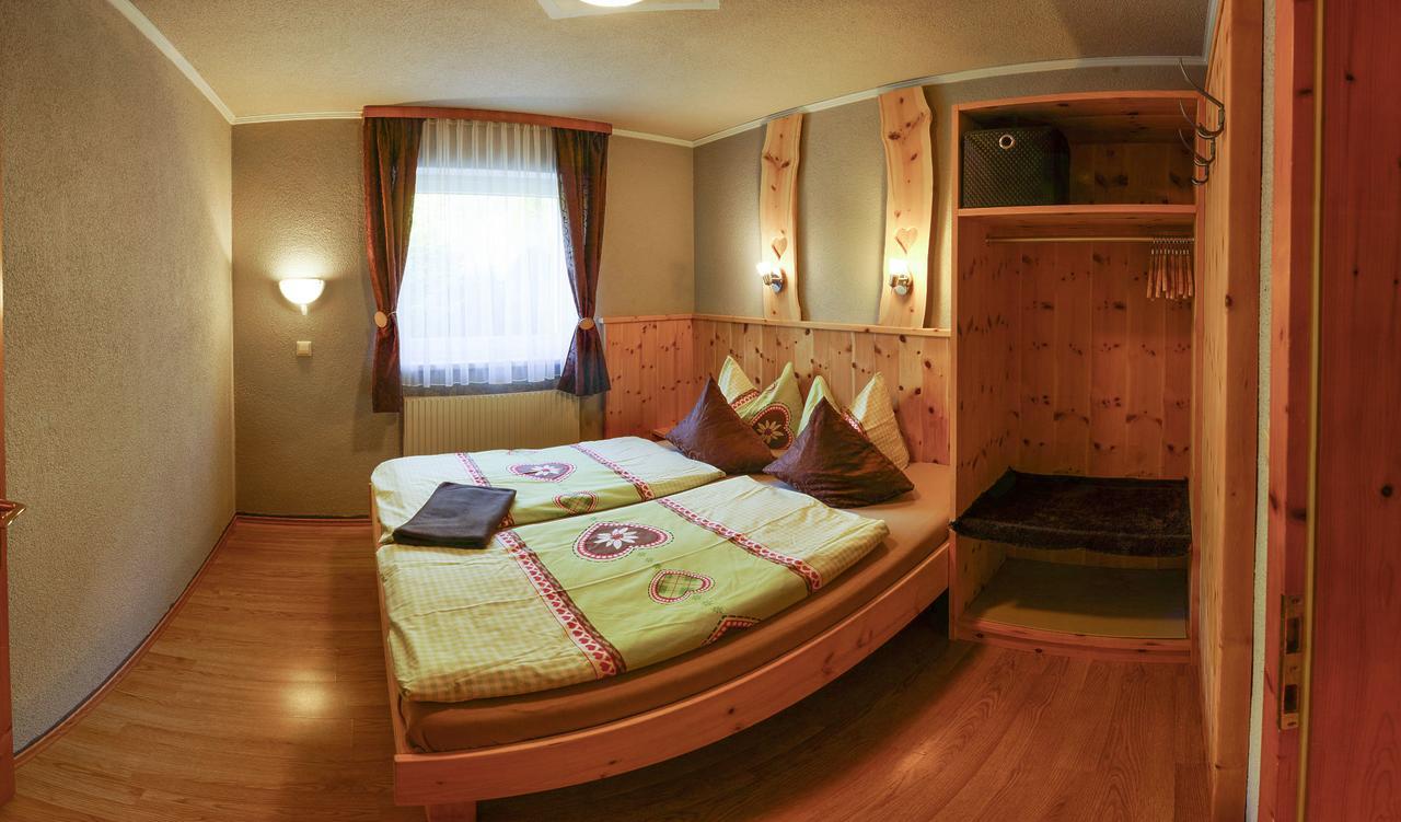 ניוסטיפט אים סטובאיטל Haus Alpenchalet מראה חיצוני תמונה