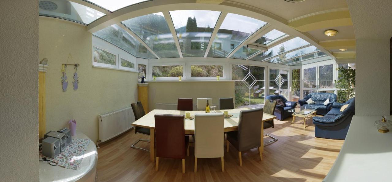 ניוסטיפט אים סטובאיטל Haus Alpenchalet מראה חיצוני תמונה