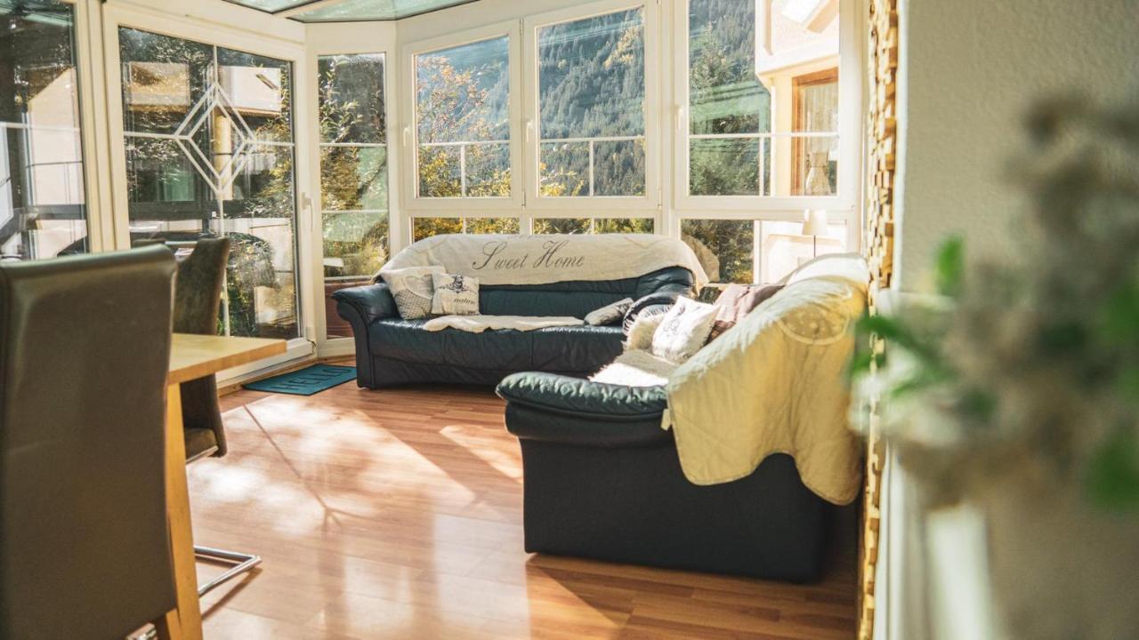 ניוסטיפט אים סטובאיטל Haus Alpenchalet מראה חיצוני תמונה
